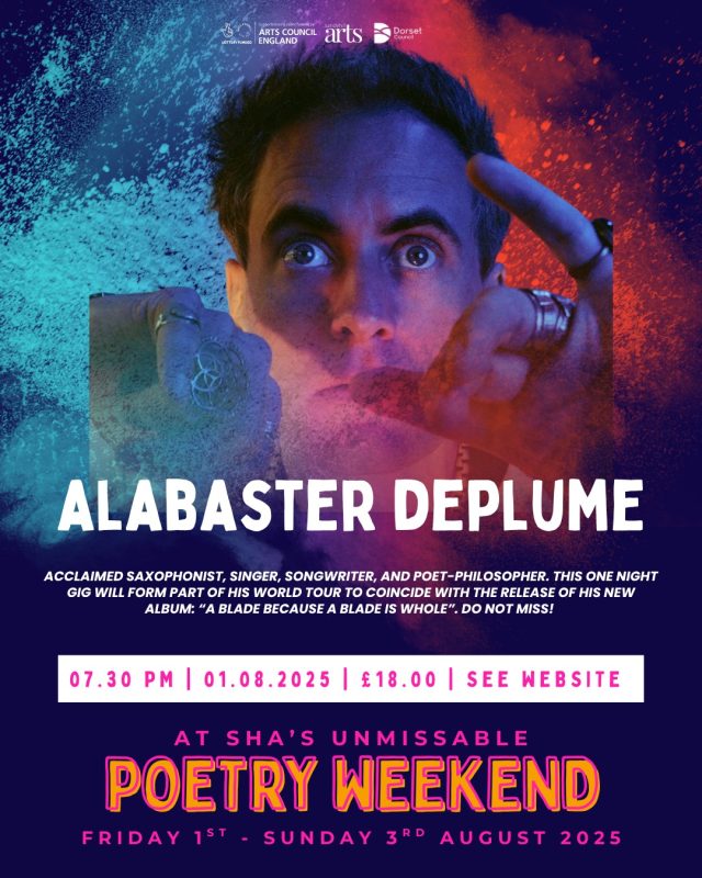 Kicking off our exciting poetry weekend on Friday is Alabaster DePlume (@alabaster_deplume) ⭐🤩Alabaster cannot be pigeon-holed. His beautiful, elegant, wild and tremulous saxophone style has been haunting and transfixing audiences across the world. Currently on world tour, his performance at Sandy Hill Arts coincides with the release of his new album A Blade Because A Blade Is Whole – a foray across rousing, swirling folk-jazz, improvisation and confessional spoken word, delivered with passion, humanity and fragility. This gig will be extraordinary and really, NOT TO BE MISSED. Here at Sandy Hill Arts for ONE night only. Early booking advised.“Alabaster mesmerizes live, blowing minds with fearless absurdity and raw exposed feeling” – UncutCome and enjoy a fun Friday evening out, with a bar and food (jerk chicken and veggie curry) also available!📆 Friday 1st August
📍 Sandy Hill Arts, Corfe Castle
💷 £18.00 (Tickets available online or on the door)#music #livemusic #liveperformance #purbeck #corfecastle #livemusicpurbeck #folk #jazz #folkjazz #spokenword #improvisation